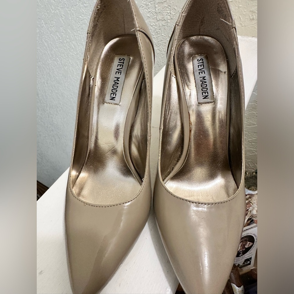 Steve Madden Beige Patent leather - Picture 2 of 7